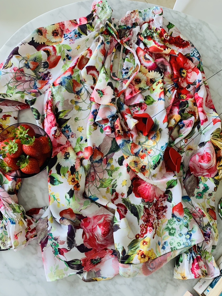 Strawberry print blouse – Glamrenaissance – an exclusive atelier on line